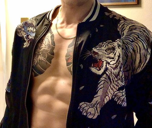 Customer photo review of Four Legendary Creatures Sukajan Souvenir Jacket