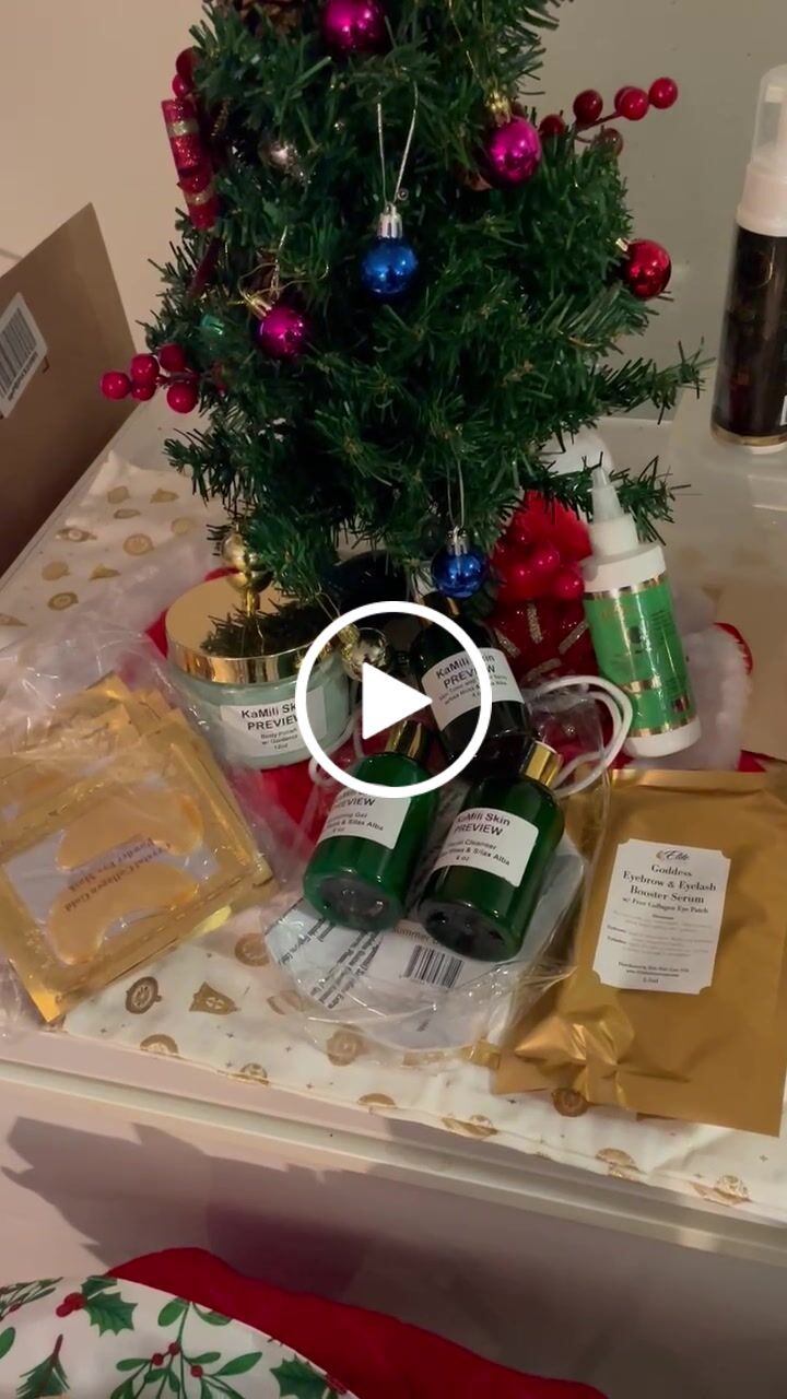 Customer video review of Golden Edge and Hairline Combo Brush