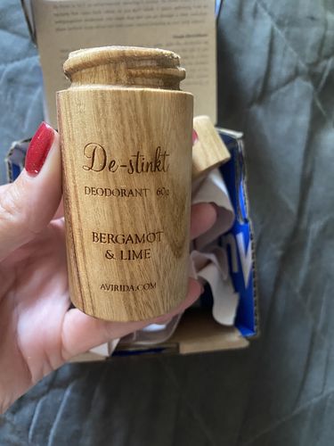 Customer photo review of De-Stinkt Natural Deodorant