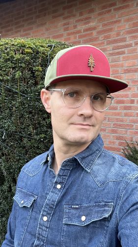 Customer photo review of FOREST TREE | limited KRXLN Strapback Cap