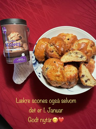 Customer photo review of Yummi scones