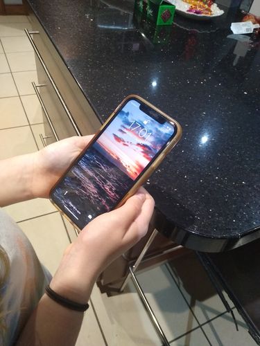 Customer photo review of Apple iPhone XR Refurbished SIM Free