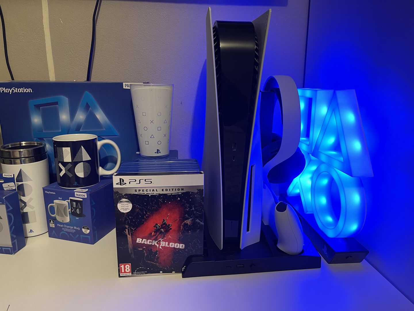 Customer photo review of PlayStation Icons Light PS5 XL