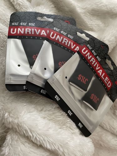 Customer photo review of NEW "UNRIVALED 2.0" Finger Sleeves Three Pack