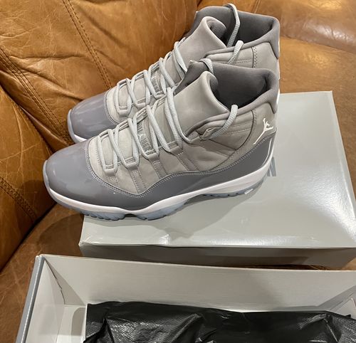 Customer photo review of 2021 Air Jordan 11 “Cool Grey”