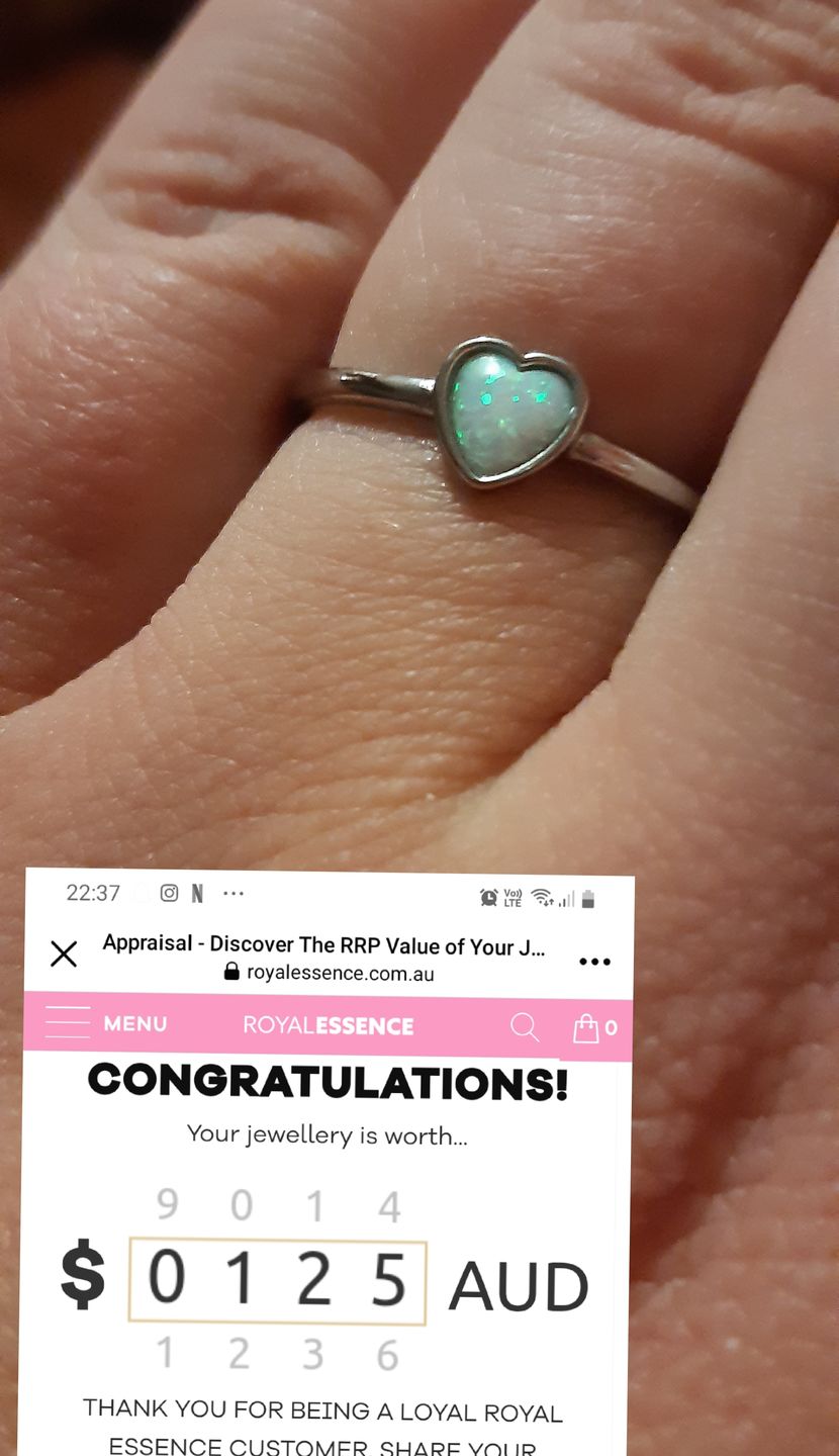 Customer photo review of Stardust Opal (Bath Bomb)