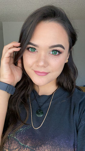 Customer photo review of Vika tricolor Green Colored Contact Lenses