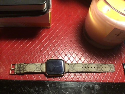 Customer photo review of Apple Watch Band Classic GG Monogram