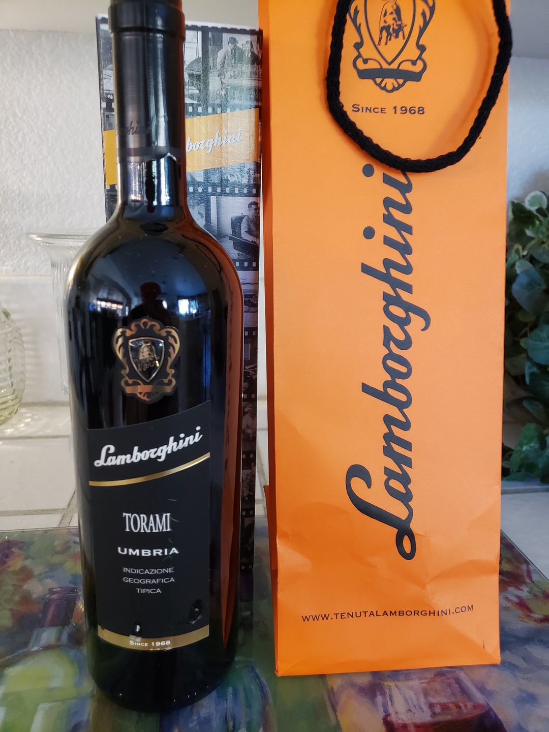 Customer photo review of Lamborghini: Torami Umbria Red with Gift Set
