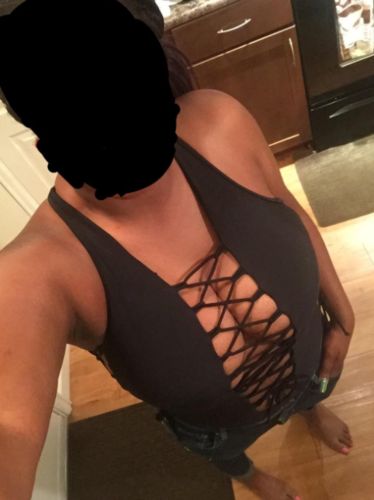 Customer photo review of Solid Color On-trend Cross Over One Piece Swimwear