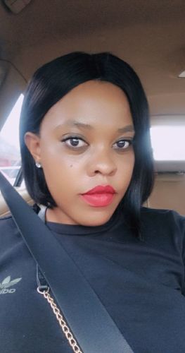 Customer photo review of YOLANDA - Peruvian Middle Part Lace Wig