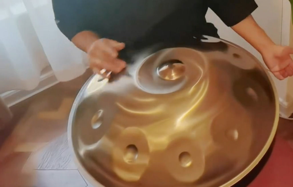 Customer photo review of Mountain Rain Handpan Drum D-Key 22 Inch 10 Notes Nitriding Hand Steel Drum