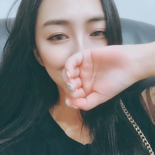 Customer photo review of Vika tricolor Grey Colored Contact Lenses