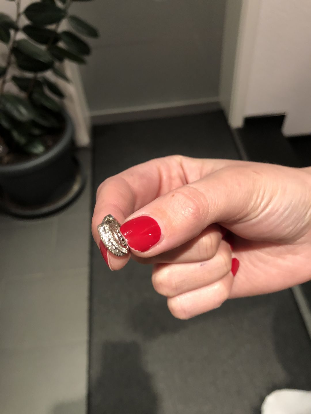 Customer photo review of FROSTIES. - WHITE GOLD