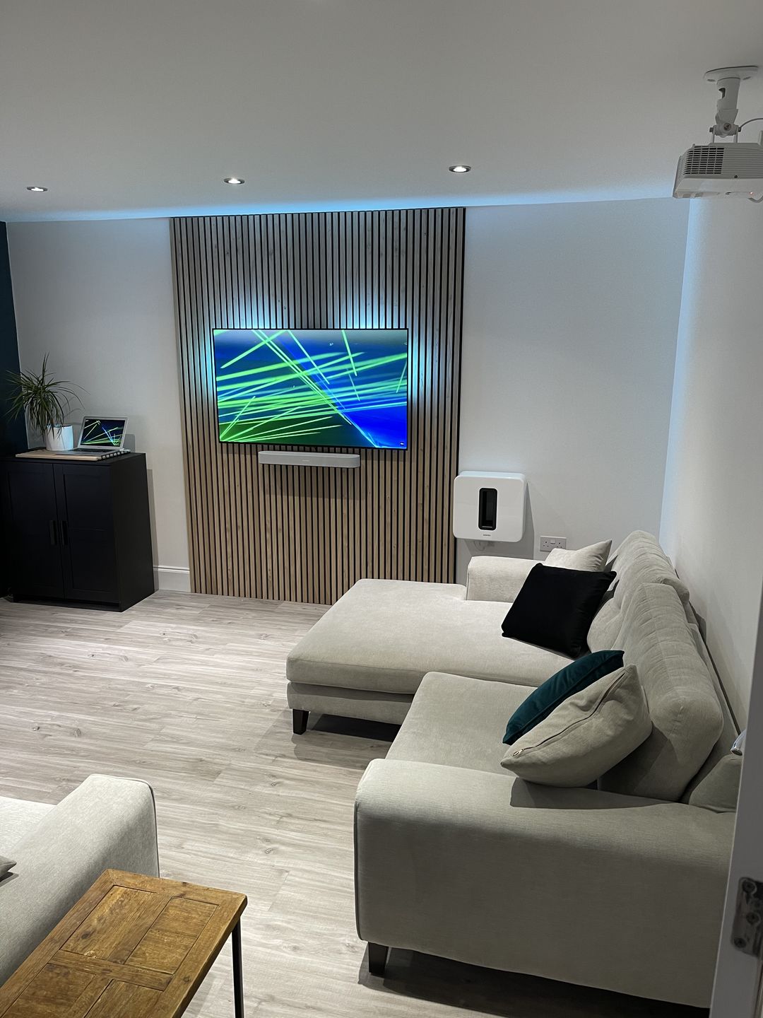 Customer photo review of SlatWall Natural Oak Sample
