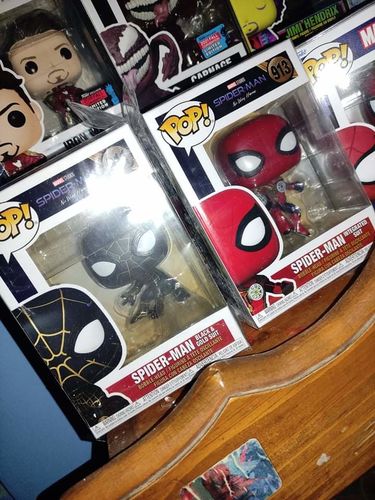 Customer photo review of 913 FUNKO POP Marvel : Spider-man integrated suit - Spider-man No Way Home