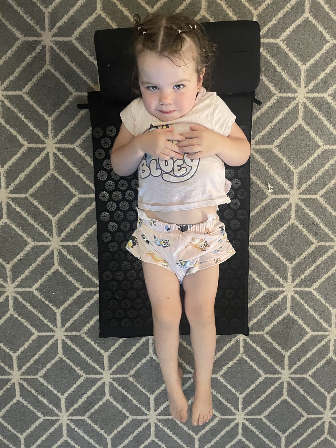 Customer photo review of Muscle Mat Luxury Acupressure Mat With Pillow