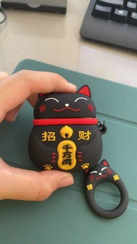 Customer photo review of Lovely Lucky Cat Airpods Case