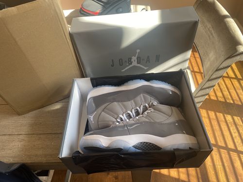 Customer photo review of 2021 Air Jordan 11 “Cool Grey”