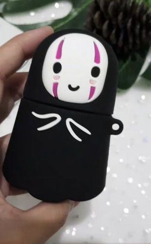 Customer photo review of Spirited Away Kaonashi AirPods Case