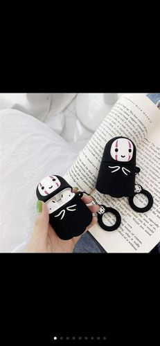 Customer photo review of Spirited Away Kaonashi AirPods Case