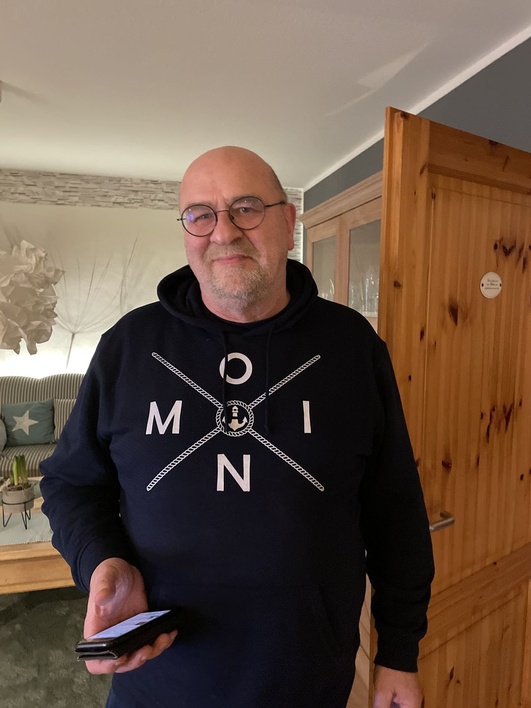 Customer photo review of Moin Simple Seil  · Unisex Bio Hoodie