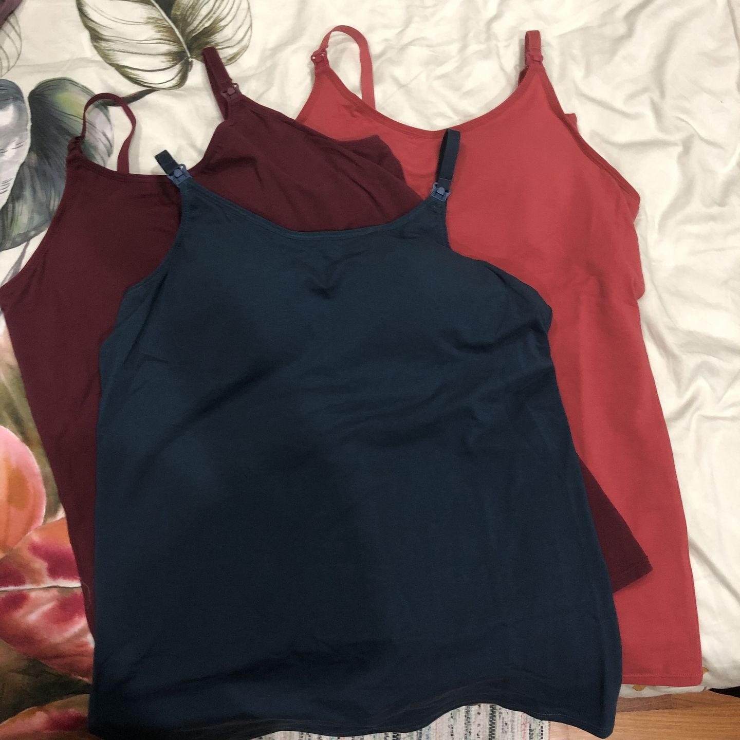 Customer photo review of Ellie Cruz Nursing Cami