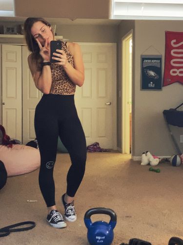 Customer photo review of Salty Savage™ Ladies High Waist Smile Knee Logo Leggings | Miami Performance | Black
