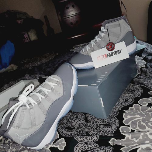 Customer photo review of 2021 Air Jordan 11 “Cool Grey”