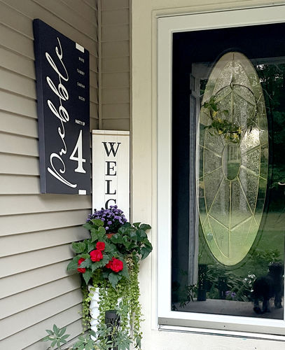 Customer photo review of Family Name Sign Party of... [5] Canvas Personalized