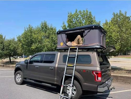 Customer photo review of Pioneer 2~3 Person Popup Hard Shell Roof Top Tent
