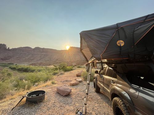 Customer photo review of Adventurer XL 4 Person Roof Top Tent