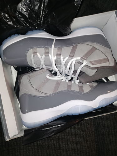 Customer photo review of 2021 Air Jordan 11 “Cool Grey”