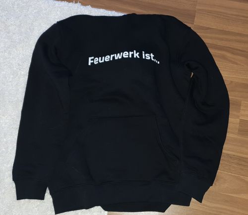 Customer photo review of Feuerwerk Support Hoodie