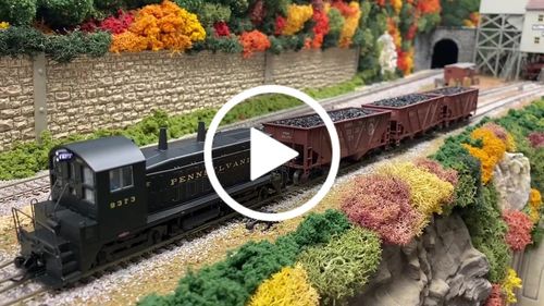 Customer video review of BLI 6751 EMD SW7, PRR 9373, Brunswick Green, Paragon4 Sound/DC/DCC, HO