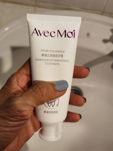 Customer photo review of Refreshing & Whitening Toothpaste Valuable Packs