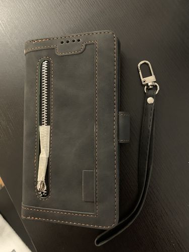 Customer photo review of iPhone Schutzhülle mit Geldbörse - Premium Kunstledertasche