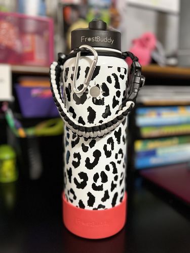 Customer photo review of 40oz Sports Buddy | Snow Leopard