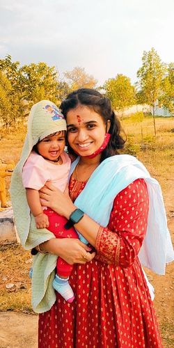 Customer photo review of Red and Gold Festive Maxi