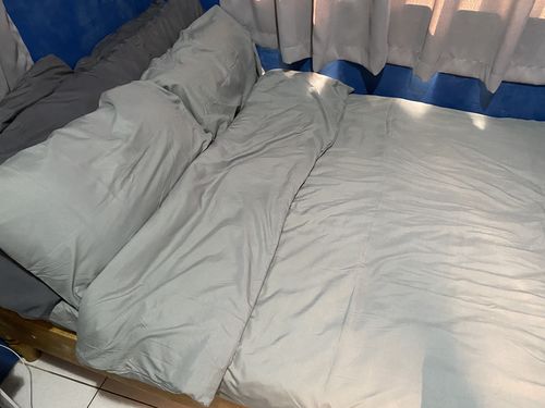 Customer photo review of PLAIN BEDDING SETS