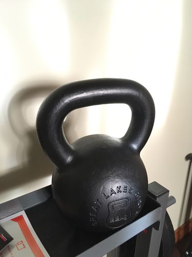 Customer photo review of 22kg / 48lbs E-coated Cast Iron Kettlebell