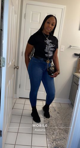 Customer photo review of I Rock Designer T-Shirt (Black)