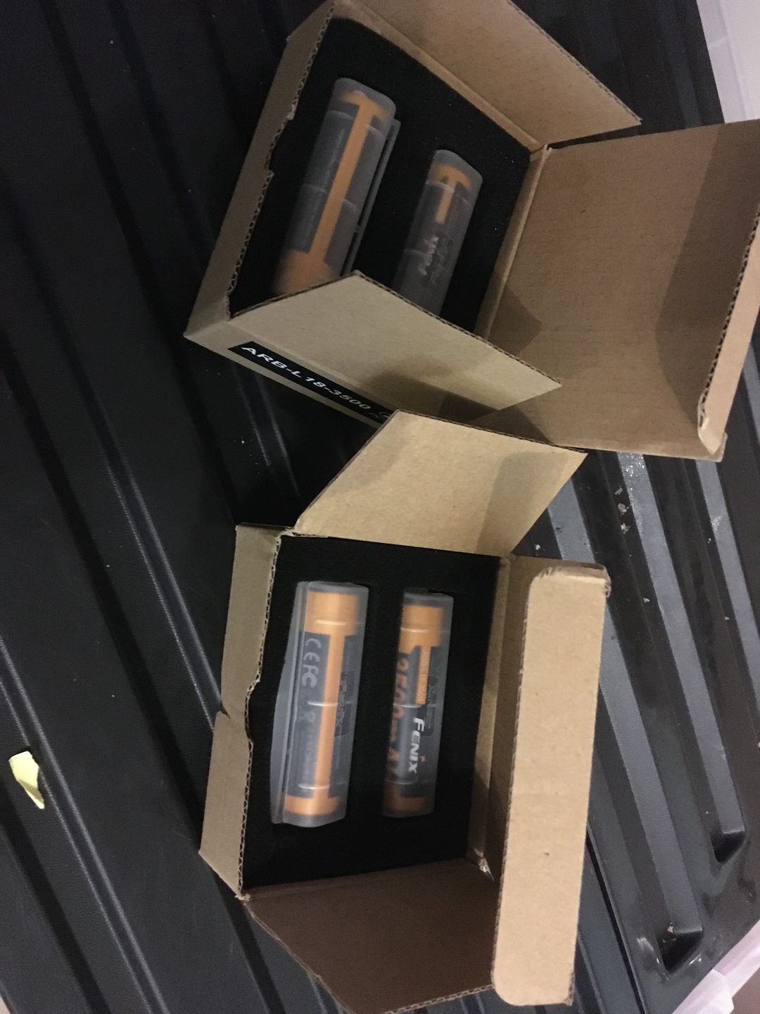 Customer photo review of Pile rechargeable Fenix ARB-L18 - 18650 - 3500 mAh pour toutes les lampes Fenix utilisant des 18650