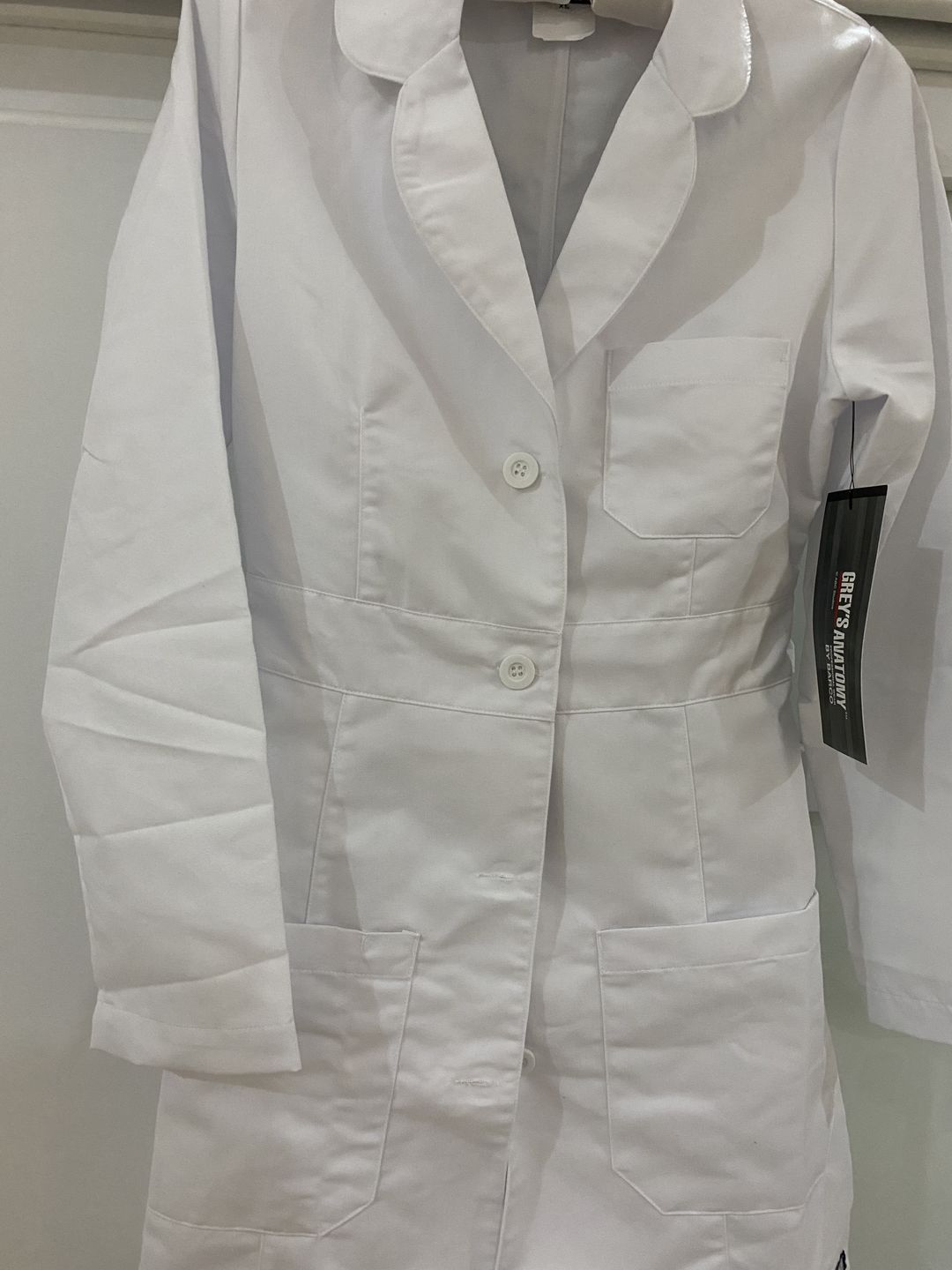 Customer photo review of لابكوت ليلي جريز اناتومي ~ Lily Lab Coat Grey's Anatomy