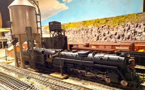 Customer photo review of BLI 6809 Reading T1 4-8-4, RBMN #2102, "Blue Mountain & Reading" Scheme, Paragon4 Sound/DC/DCC, Smoke, HO