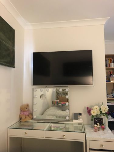 Customer photo review of (Set) Hollywood Mirror & Table Set Medium “Hope”