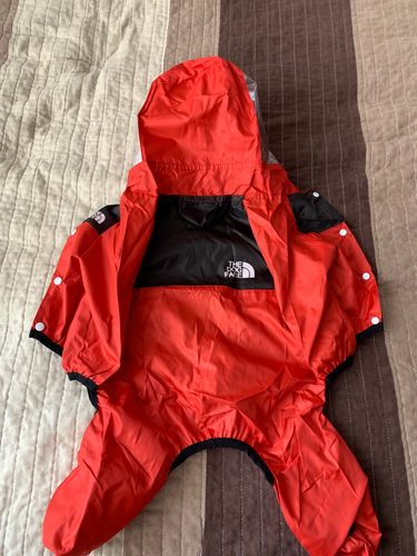 Customer photo review of Impermeabile "The Dog Face" Rosso