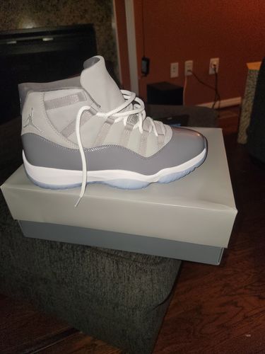 Customer photo review of 2021 Air Jordan 11 “Cool Grey”