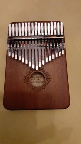Customer photo review of 17 key best kalimba for beginners by Origin™