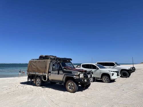 Customer photo review of 200W Solar Blanket Kit Solar Panel for Caravan, Camping, Boats, 4WD, Motorhome